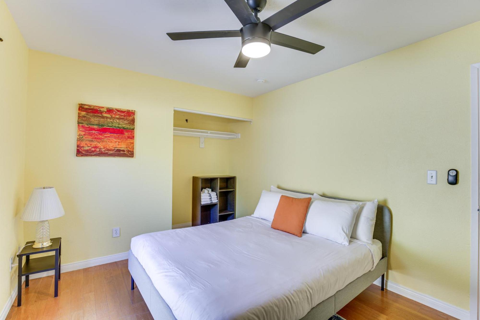 12 Mi To Downtown San Diego! Holiday home