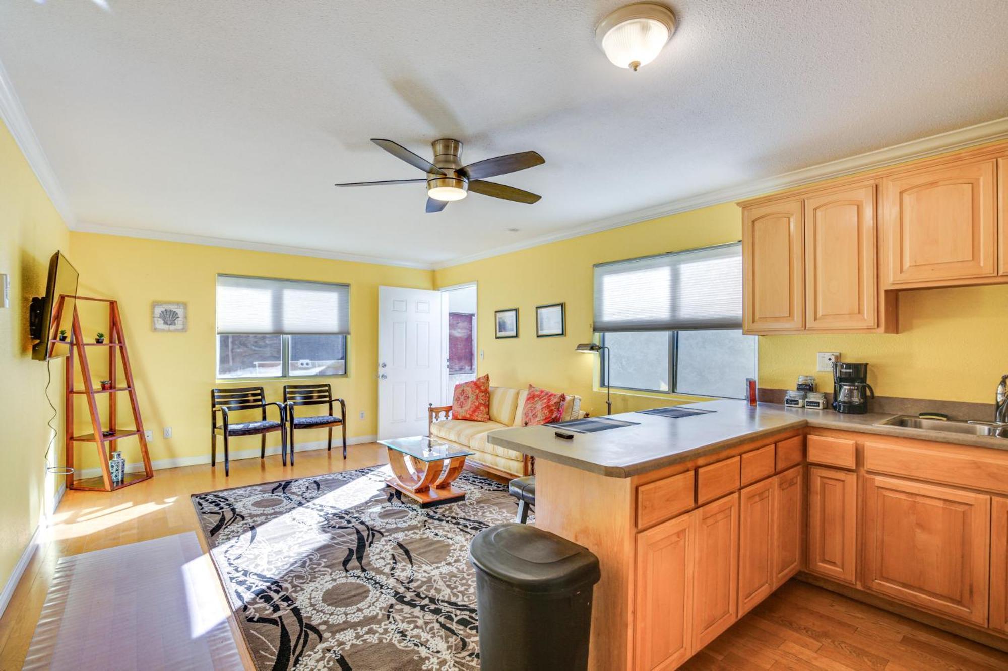 12 Mi To Downtown San Diego! Holiday home